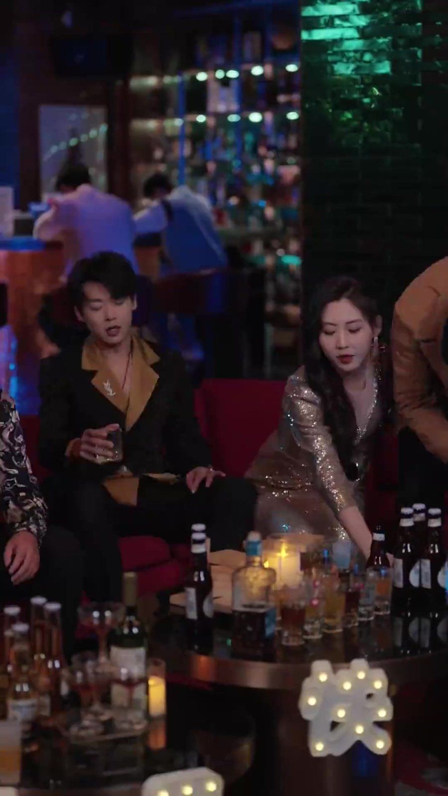 偷偷翹嘴，暗戀哥他爽到了(全集)